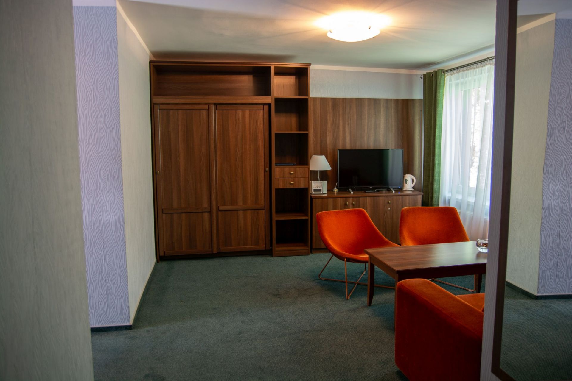 Apartament 3-pokojowy - Budynek hotelowy ***